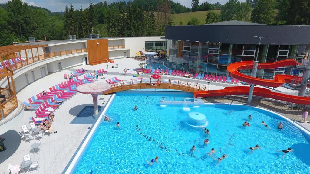 Vila Max - Whirlpool & Bazen & Sauna เวลเก โลซีนี ภายนอก รูปภาพ